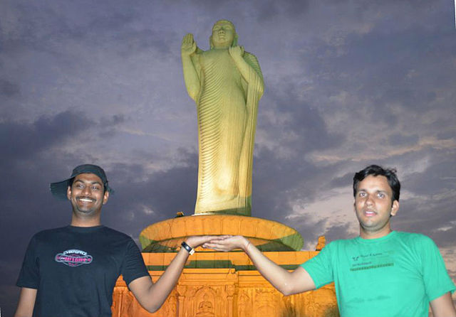 Buddha-Statue im Hussain Sagar-See