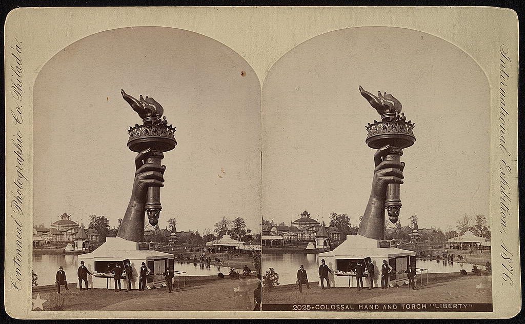 colossal-hand-and-torch-liberty-1024